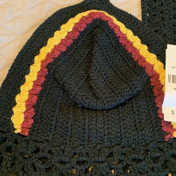 Elli White crochet top LF Tops Black & Red S - Picture 8 of 8